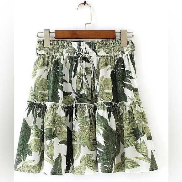CUPSHE High Waist Ruffle Skirt Floral Pattern Elastic Waist Drawstring A Line - Picture 5 of 6